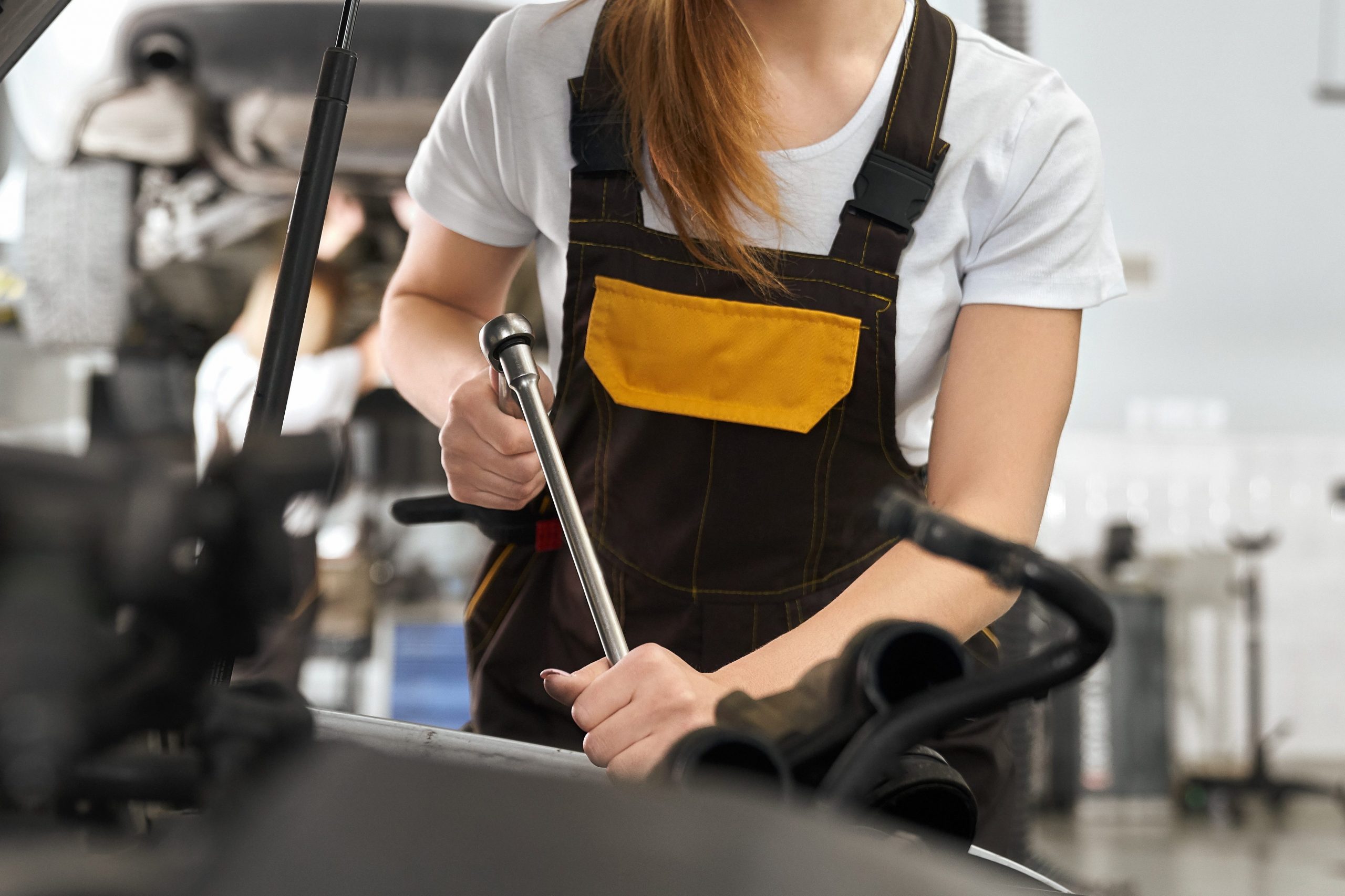 Atelier-mecanique-automobile-printemps-de-l-upcycling-strasbourg